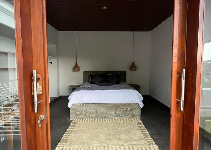Ishana House Padang-padang Séjour chez l'habitant