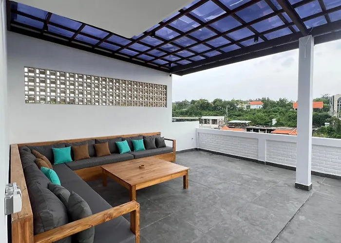 Ishana House Padang-padang Séjour chez l'habitant *
