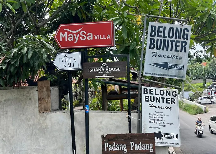 Ishana House Padang-padang Séjour chez l'habitant