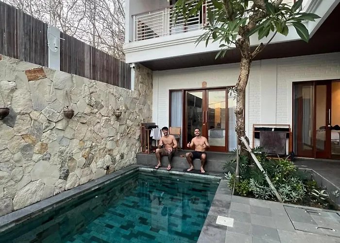 Ishana House Padang-padang *